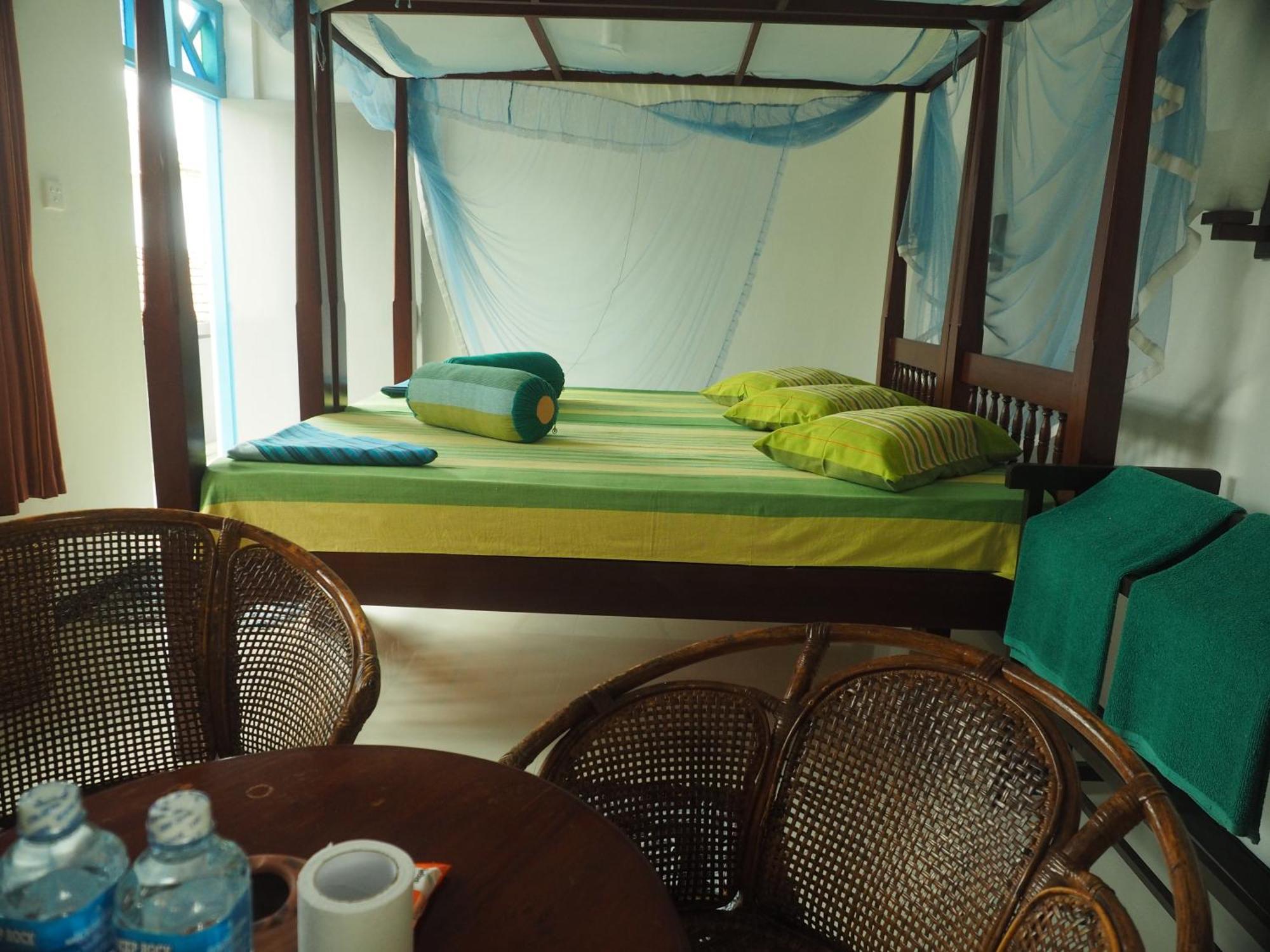 Main Reef Guest House ฮิกคาดูวา ภายนอก รูปภาพ