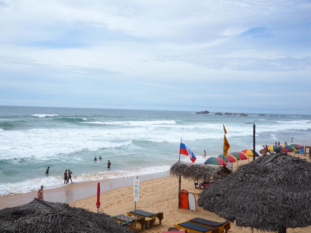 Main Reef Guest House ฮิกคาดูวา ภายนอก รูปภาพ