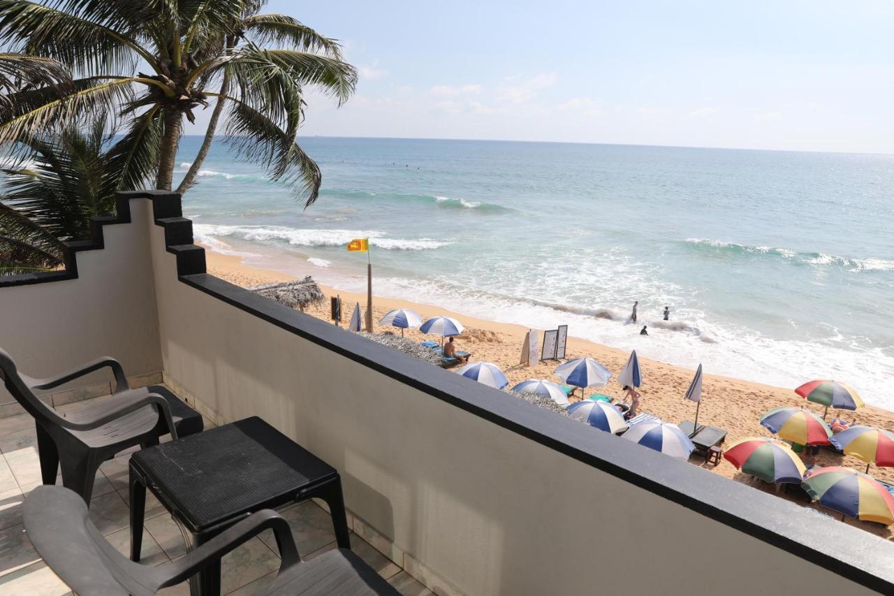 Main Reef Guest House ฮิกคาดูวา ภายนอก รูปภาพ